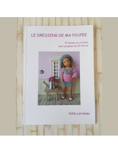 Livre de 19 patrons de crochet pour poupée de 32-34cm