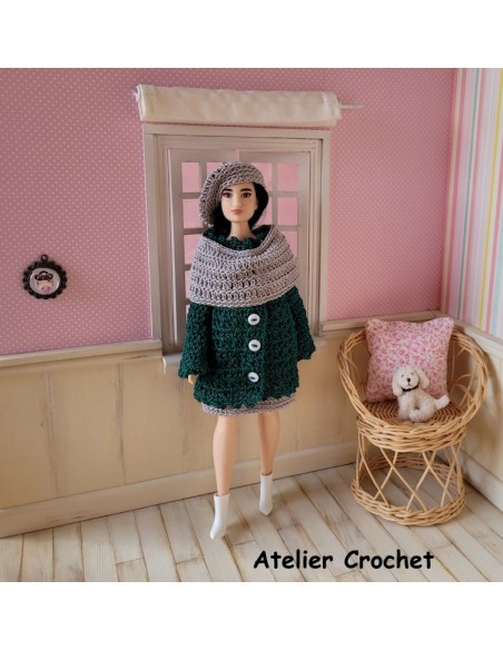 Jupe, manteau, écharpe et béret au crochet pour poupée Barbie Curvy