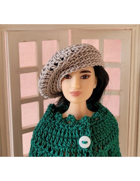 Jupe, manteau, écharpe et béret au crochet pour poupée Barbie Curvy