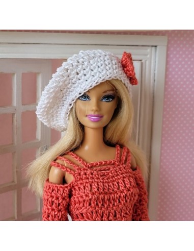 Ensemble robe et béret au crochet pour poupée Barbie