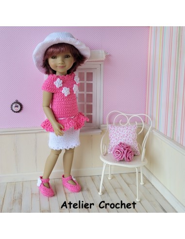 Ensemble jupe, tunique, chapeau et chaussures pour poupée Ruby Red Fashion Friends