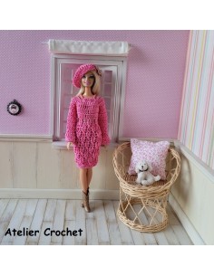 Robe à manches longues et béret au crochet pour poupée Barbie