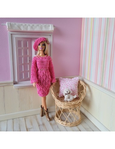 Robe à manches longues et béret au crochet pour poupée Barbie
