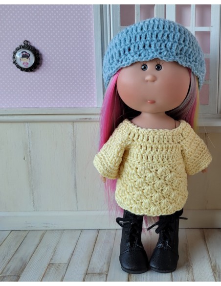 Robe, châle et bonnet au crochet pour poupée Little Mia