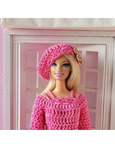 Robe à manches longues et béret au crochet pour poupée Barbie