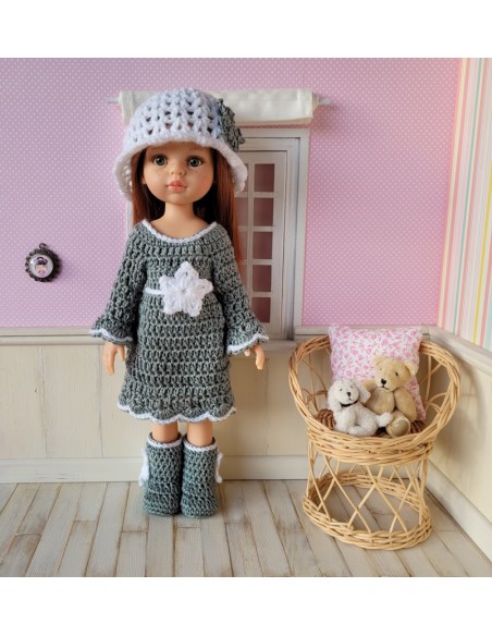 Robe, cape, chapeau et bottes ensemble au crochet pour poupée Paola Reina Las Amigas