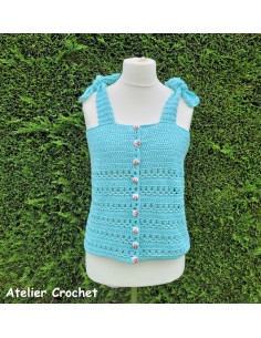 Top bleu ciel fait main au crochet