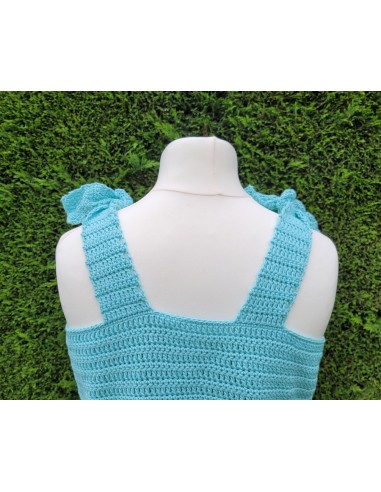 Top bleu ciel fait main au crochet