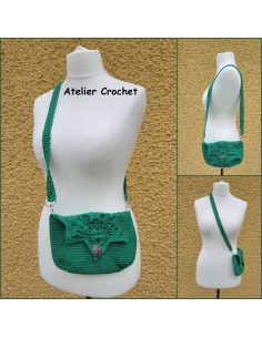 Sac vert fait à la main au crochet