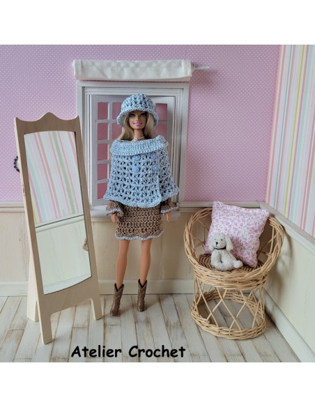 Ensemble robe à manches longues, cape et chapeau au crochet pour Barbie