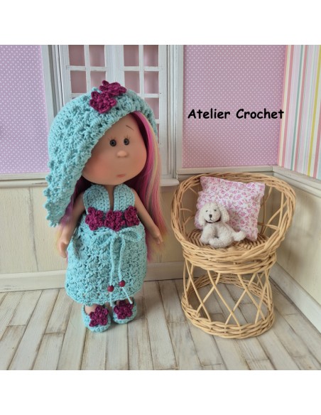 Ensemble robe, chapeau et chaussures au crochet pour poupée Little Mia Nines d'Onil