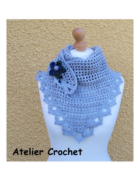 châle fait main au crochet