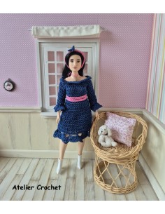 Robe à manches longues, ceinture et bandeau au crochet pour poupée Barbie Curvy