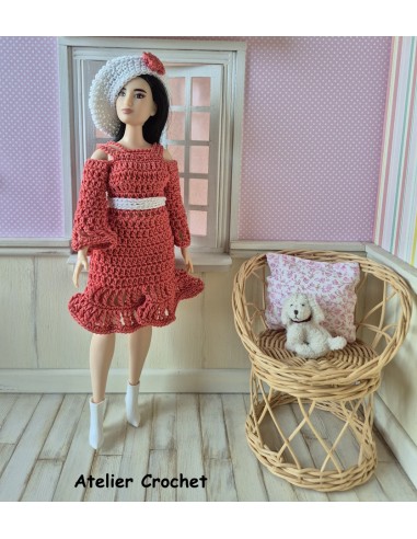Ensemble robe et béret au crochet pour poupée Barbie