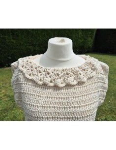 Top beige fait main au crochet 2