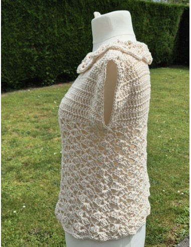 Top beige fait main au crochet