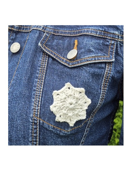 veste en jean customisée au crochet