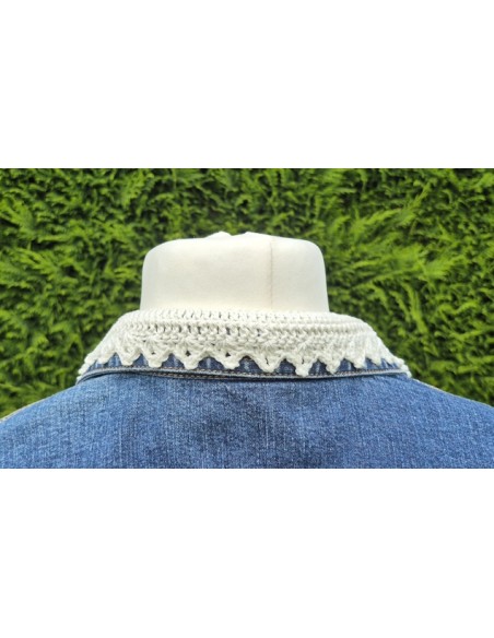 veste en jean customisée au crochet