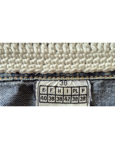 veste en jean customisée au crochet