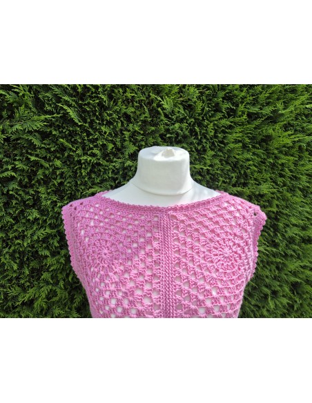 Top rose fait main au crochet