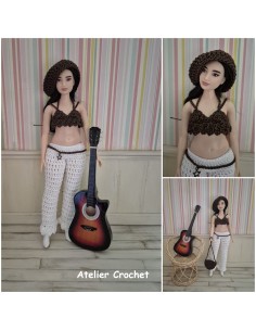 top, pantalon, ceinture, béret et sac ensemble au crochet pour poupée Barbie Curvy 2