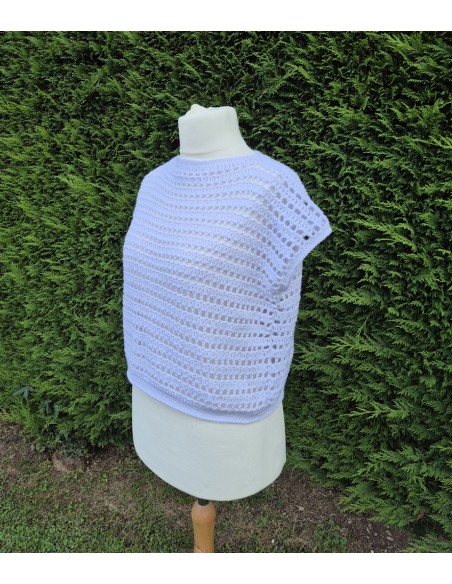 Top blanc effet dentelle fait main au crochet