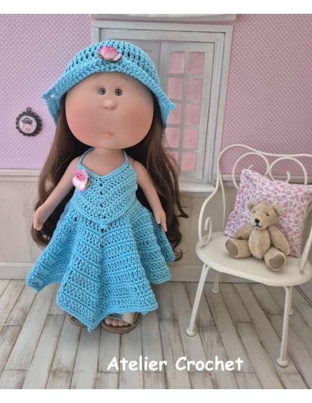 Ensemble top, jupe et chapeau au crochet pour poupée Mia Nines d'Onil