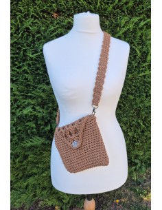 sac marron pour femme à base de granny au crochet 2