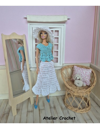 Jupe, top et chapeau au crochet pour Barbie