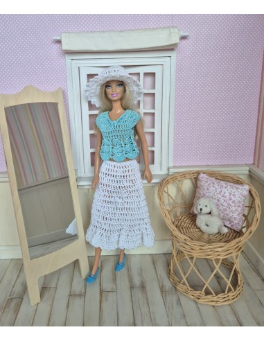 Jupe, top et chapeau au crochet pour Barbie