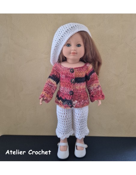 Ensemble gilet, pantalon et béret au crochet pour poupée Marie Françoise