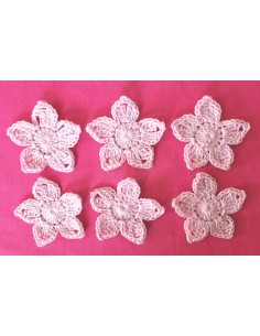 Lot de 6 fleurs roses au crochet