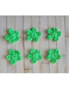 Lot de 6 fleurs vertes au crochet